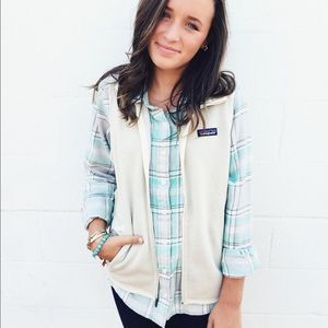 🔴MOVING SALE🔴Patagonia Better Sweater Cream Vest